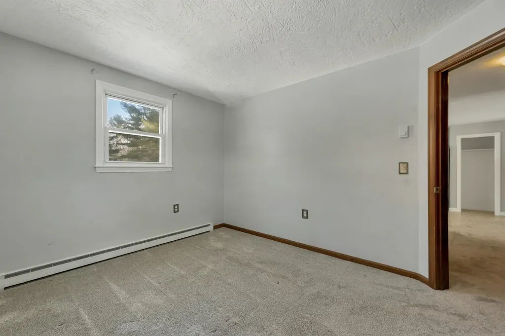 1102 Mammoth Road Pelham NH 03076