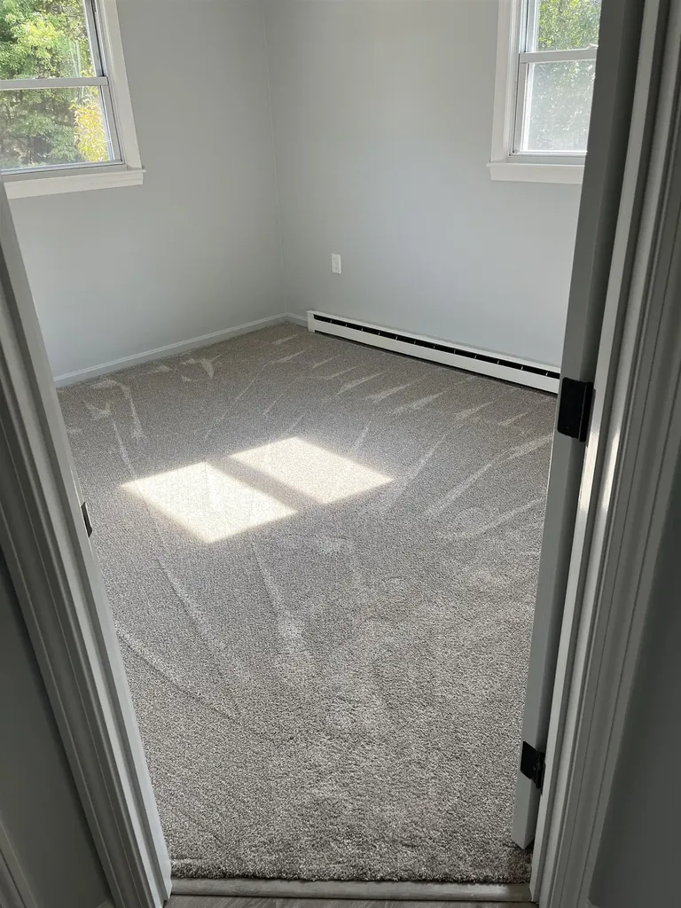 1102 Mammoth Road Pelham NH 03076
