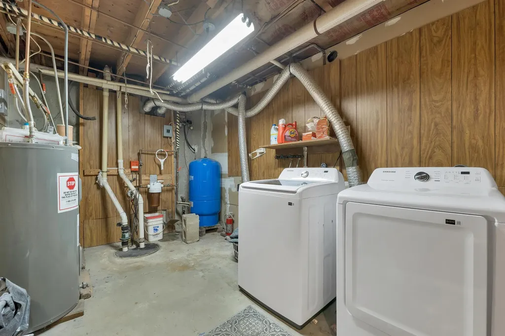1102 Mammoth Road Pelham NH 03076