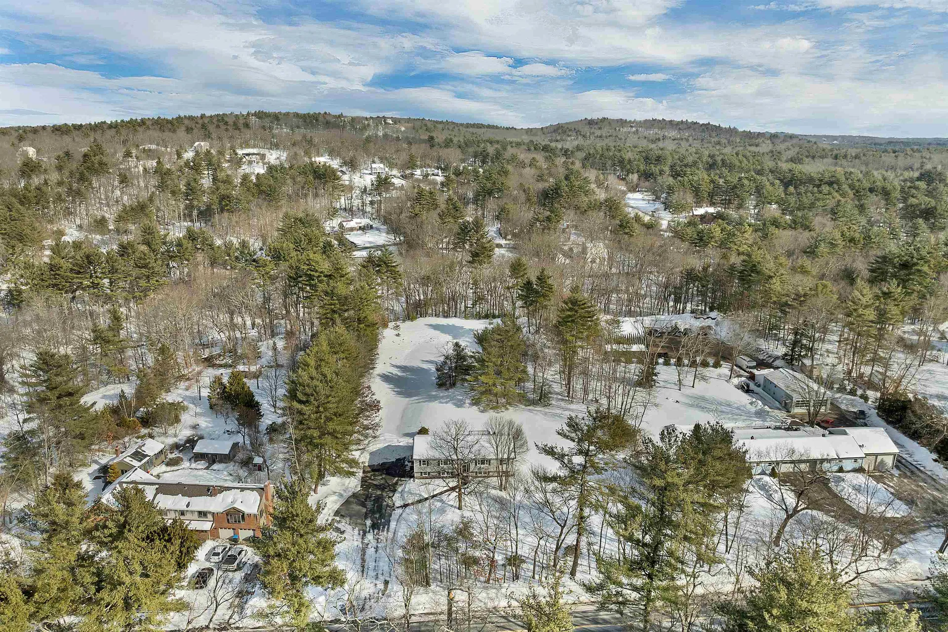 1102 Mammoth Road Pelham NH 03076