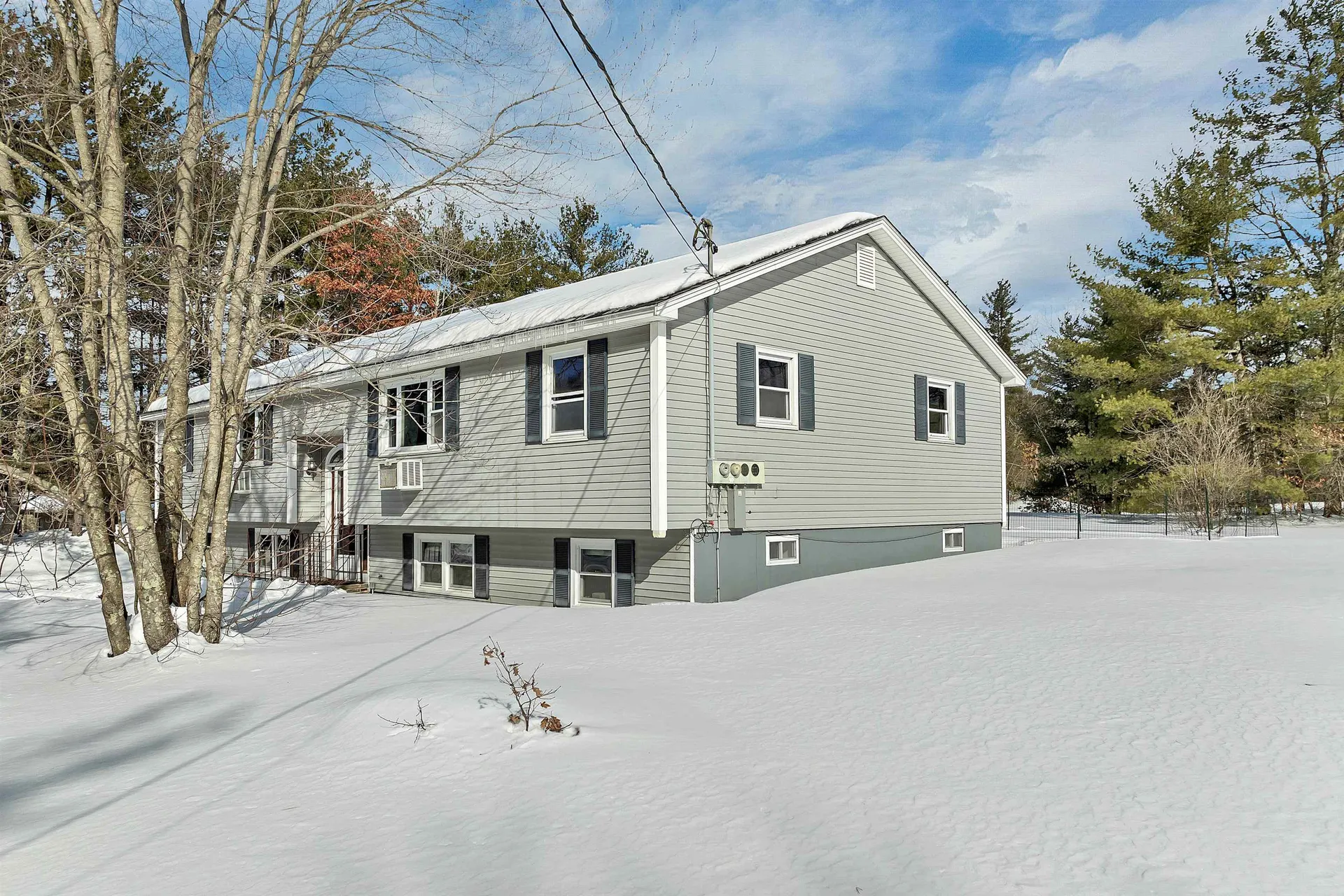 1102 Mammoth Road Pelham NH 03076