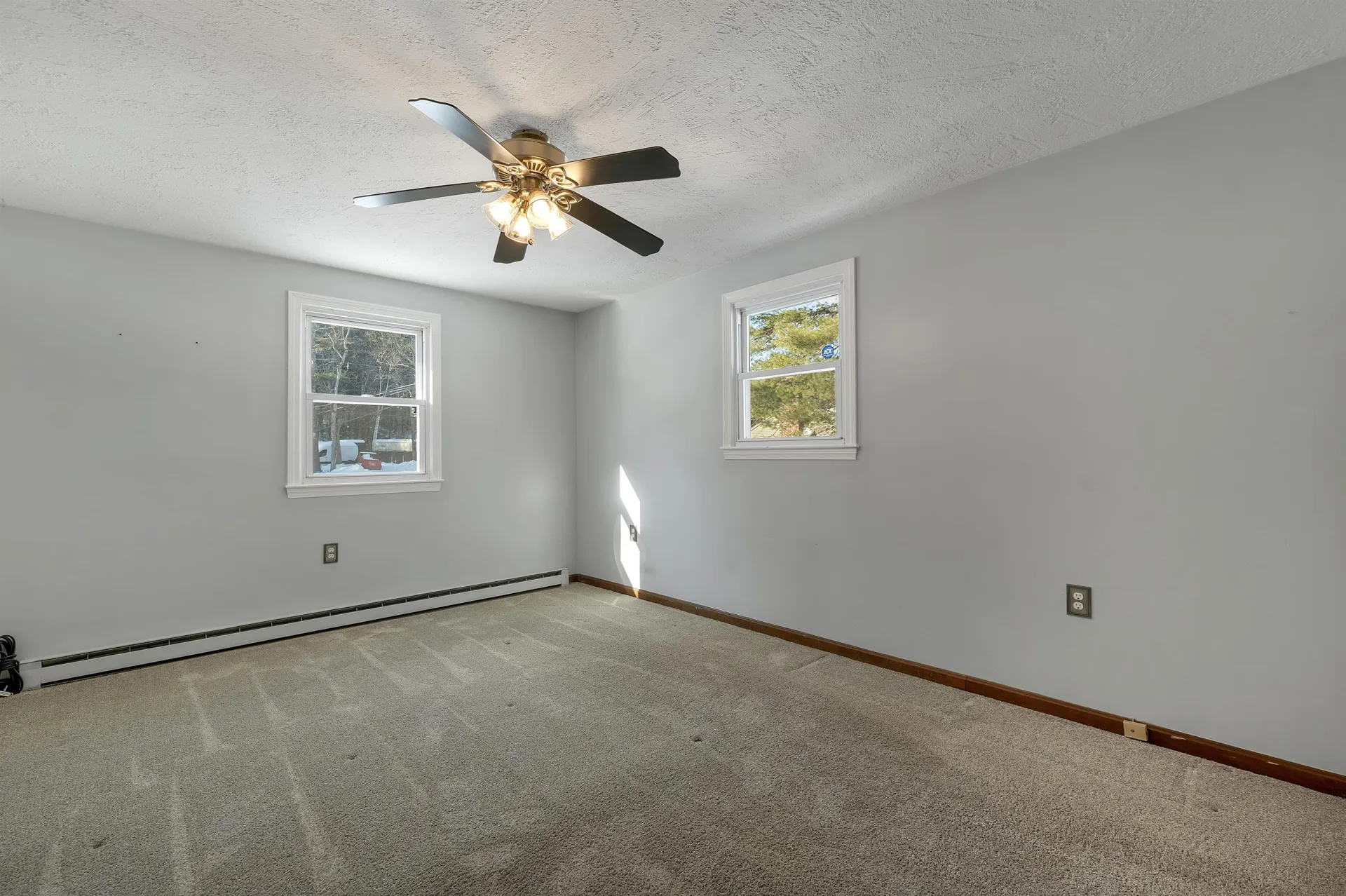 1102 Mammoth Road Pelham NH 03076