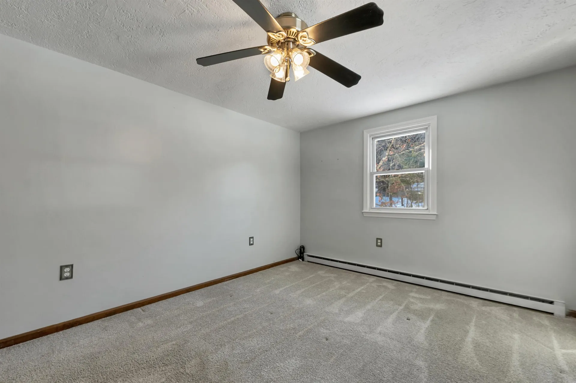 1102 Mammoth Road Pelham NH 03076