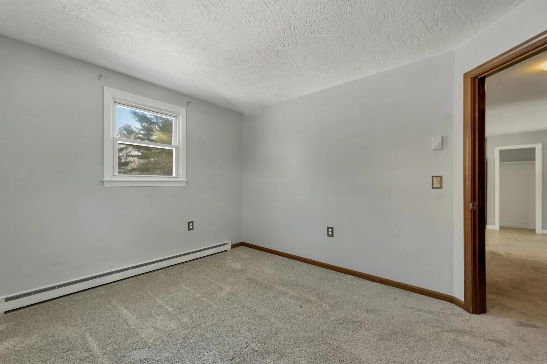 1102 Mammoth Road Pelham NH 03076