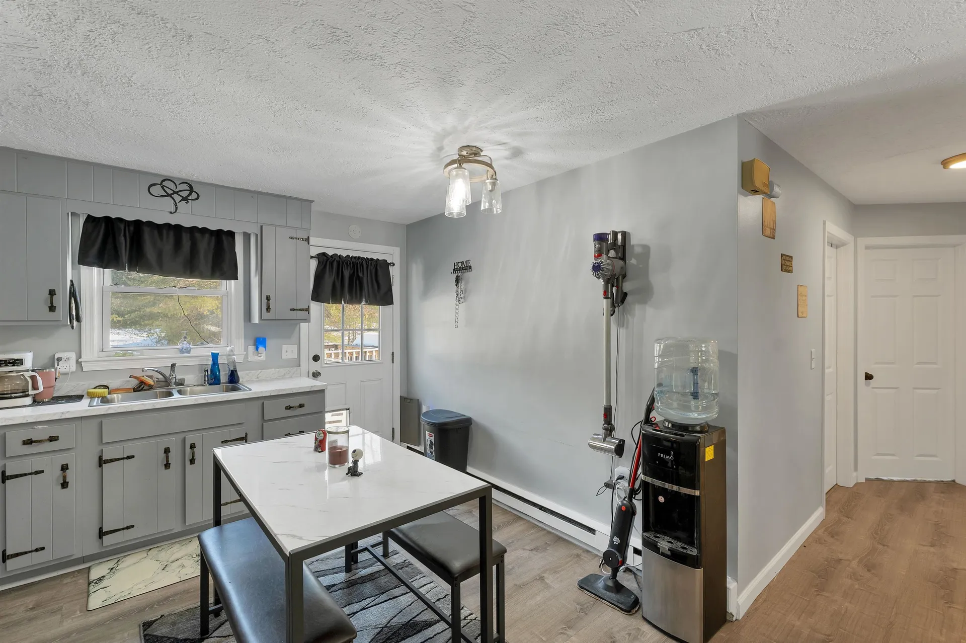 1102 Mammoth Road Pelham NH 03076