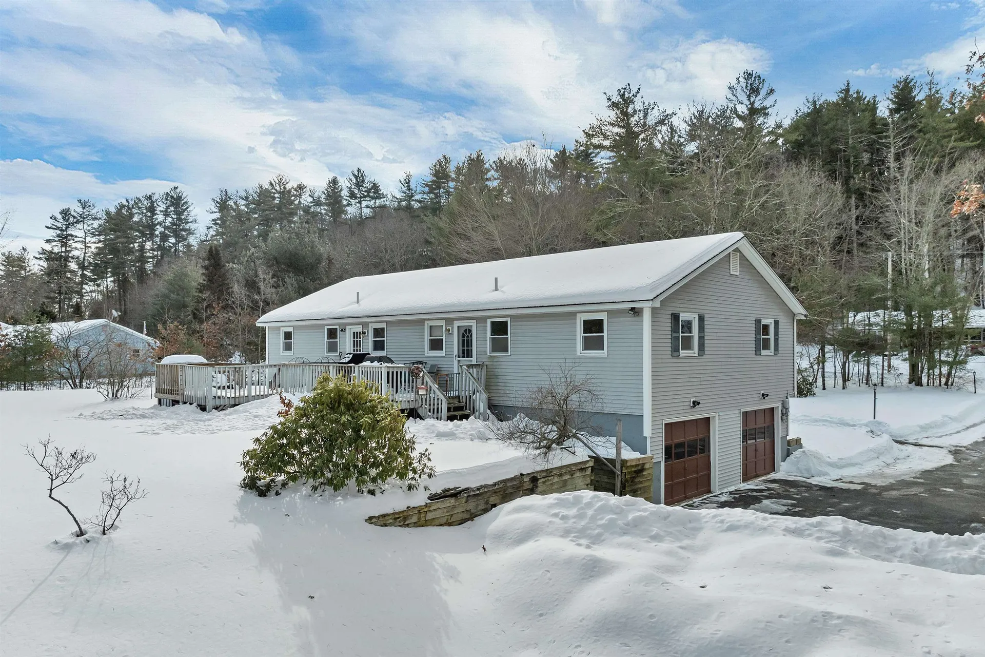 1102 Mammoth Road Pelham NH 03076
