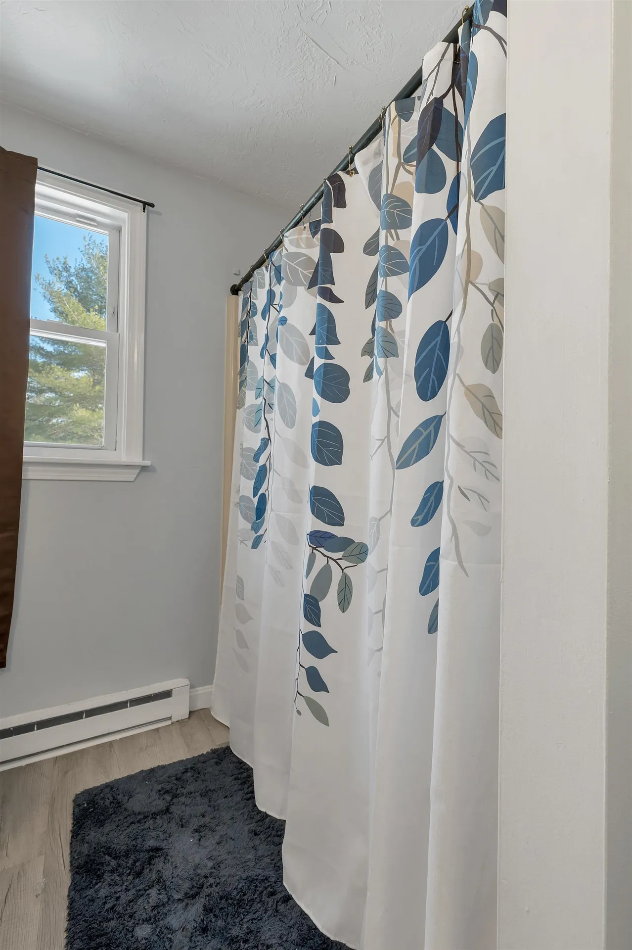 1102 Mammoth Road Pelham NH 03076