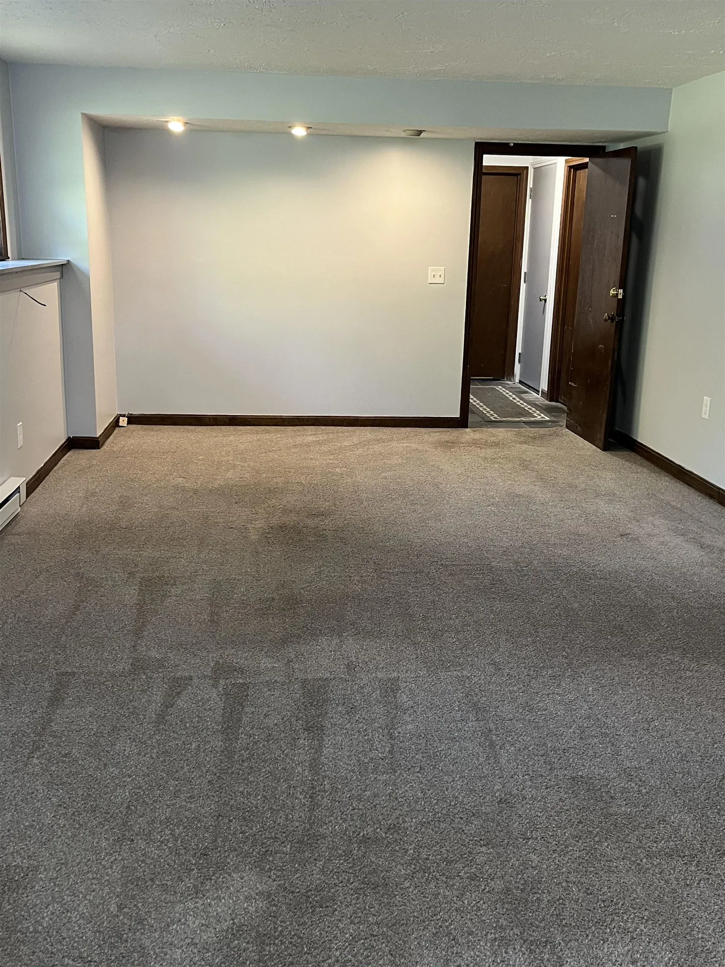 1102 Mammoth Road Pelham NH 03076