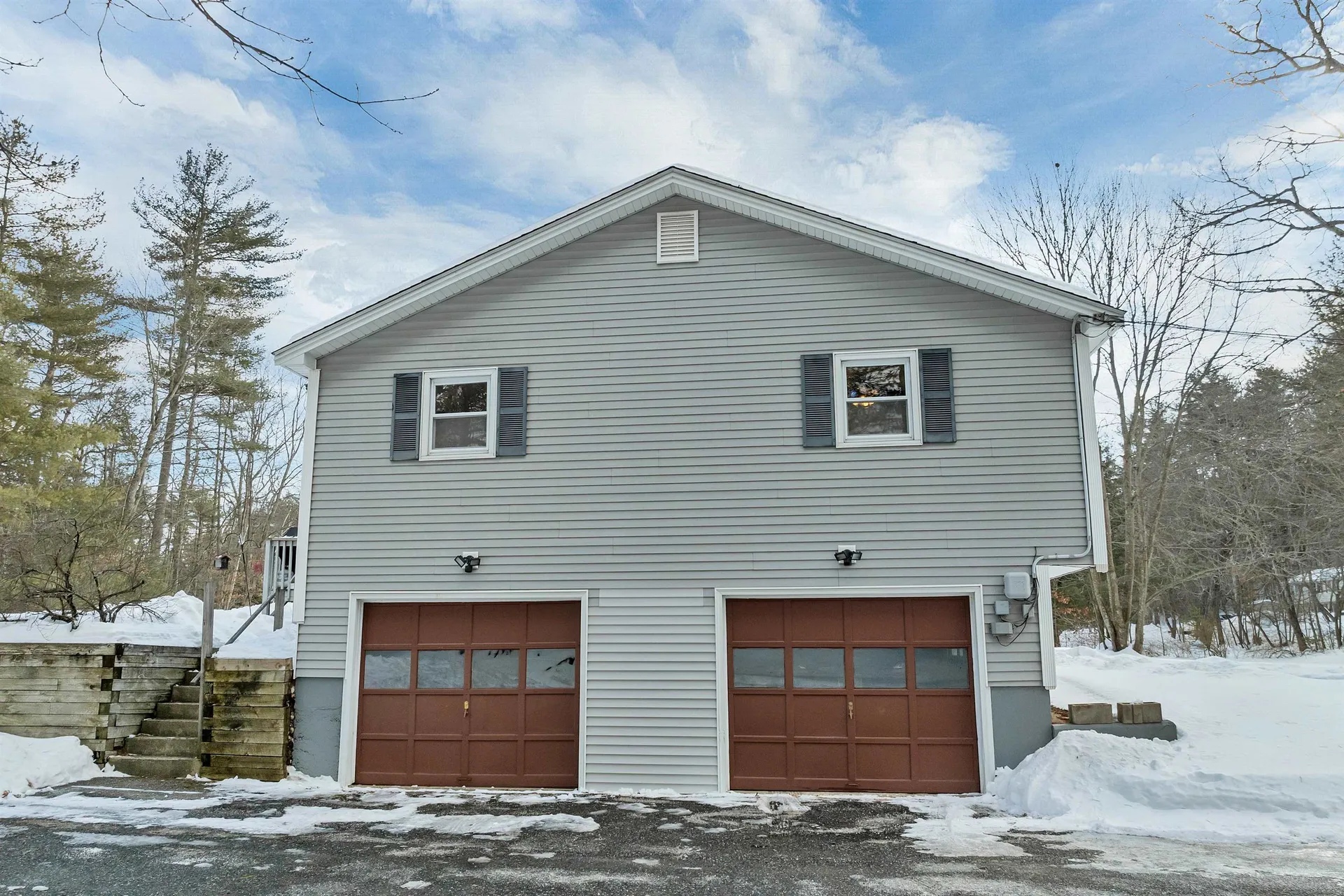 1102 Mammoth Road Pelham NH 03076
