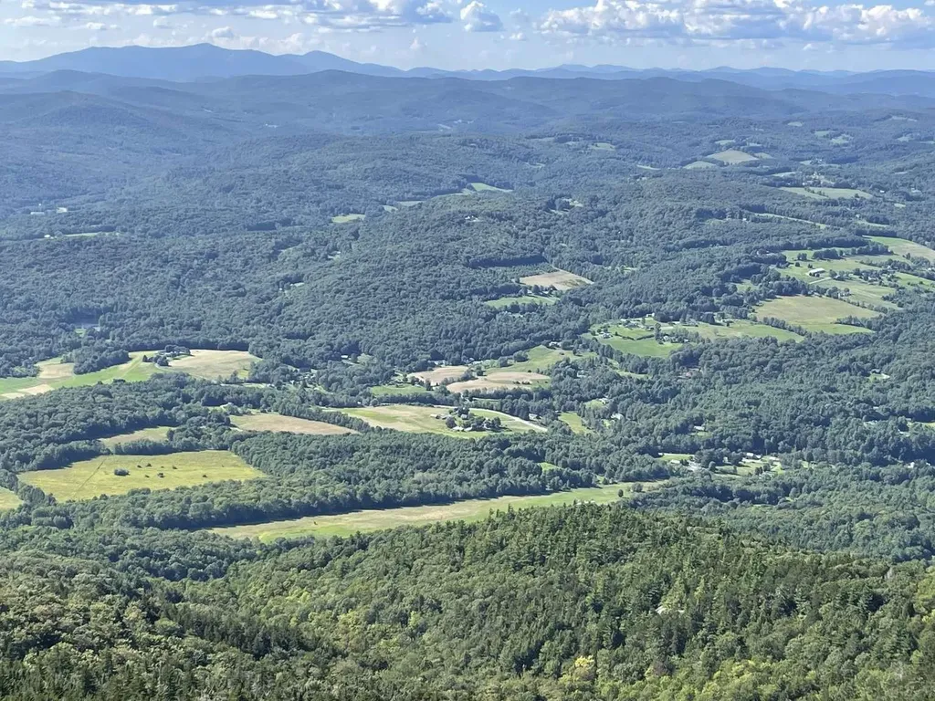 83 Coaching Lane West Windsor VT 05037