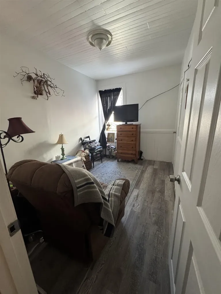 14 Stearns Court Hinsdale NH 03451