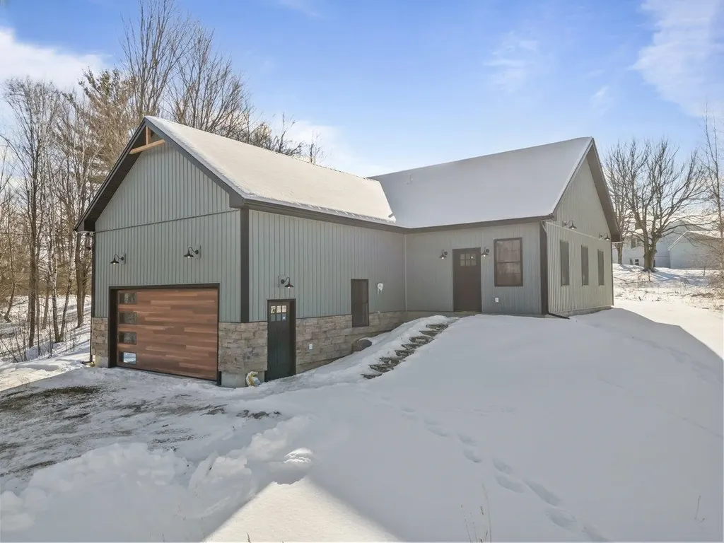 84 Sweet Bedrock Lane Georgia VT 05478