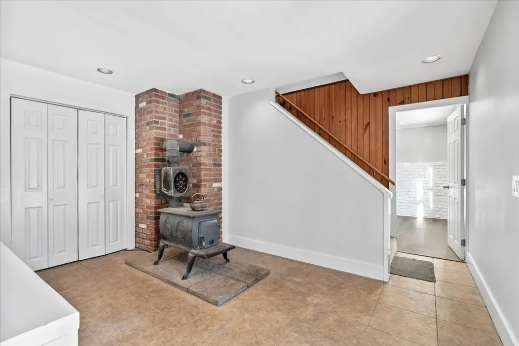 44 Buttercup Lane Antrim NH 03440