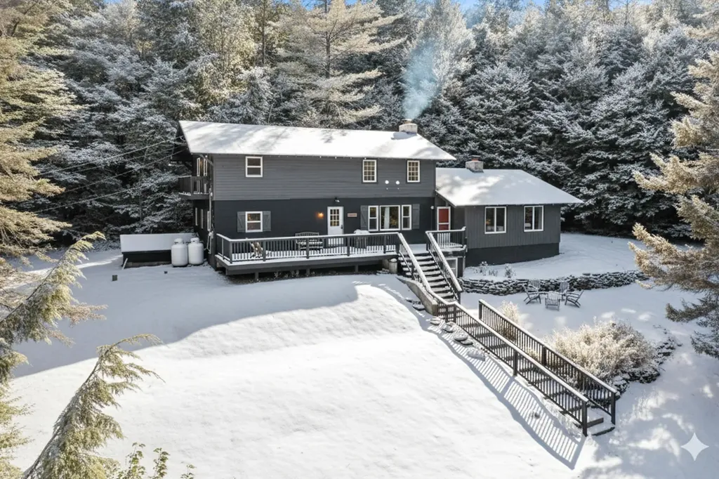 11 Waldwinkle Road Dover VT 05356