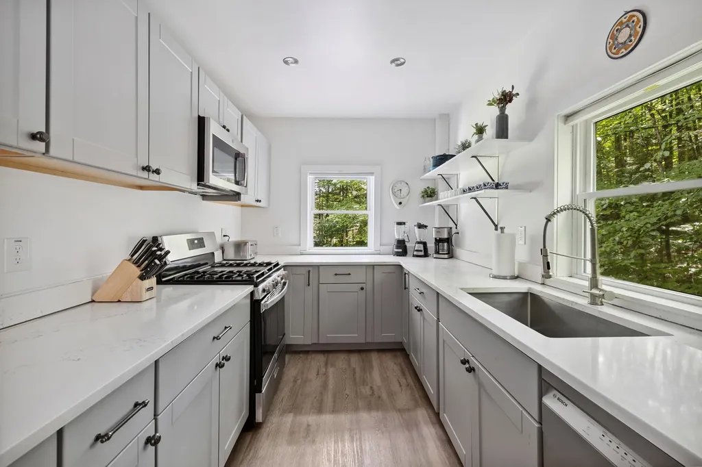 11 Waldwinkle Road Dover VT 05356