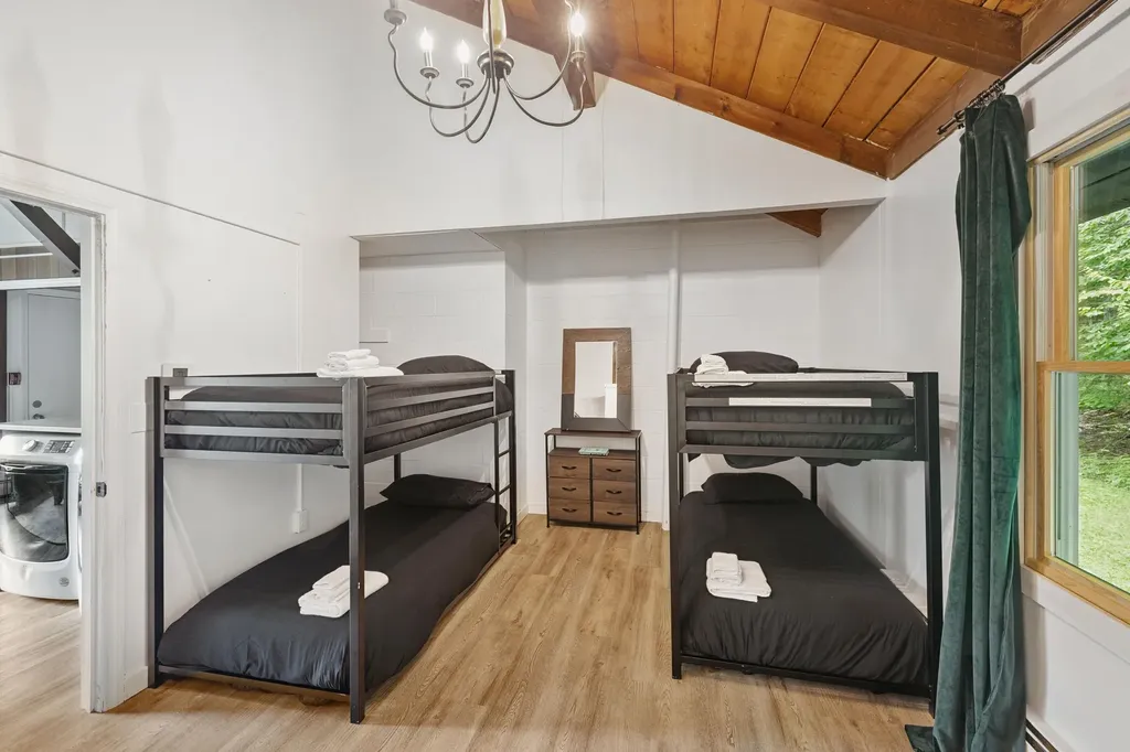 11 Waldwinkle Road Dover VT 05356