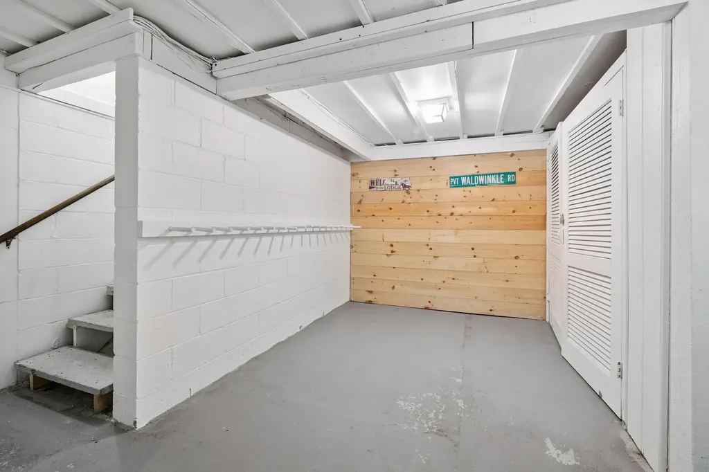 11 Waldwinkle Road Dover VT 05356