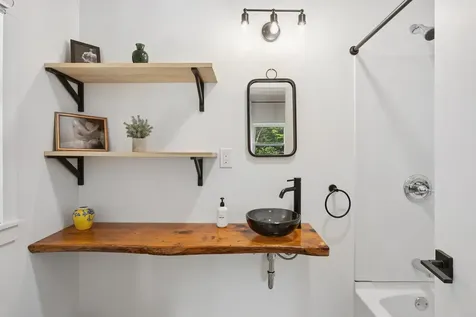 11 Waldwinkle Road Dover VT 05356