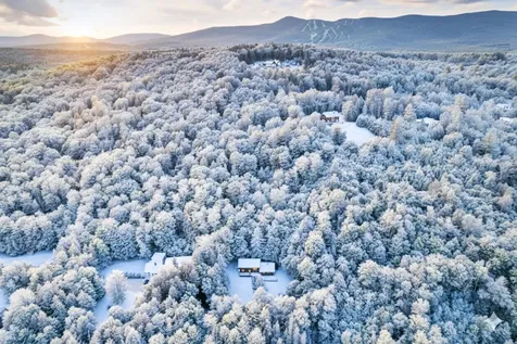 11 Waldwinkle Road Dover VT 05356