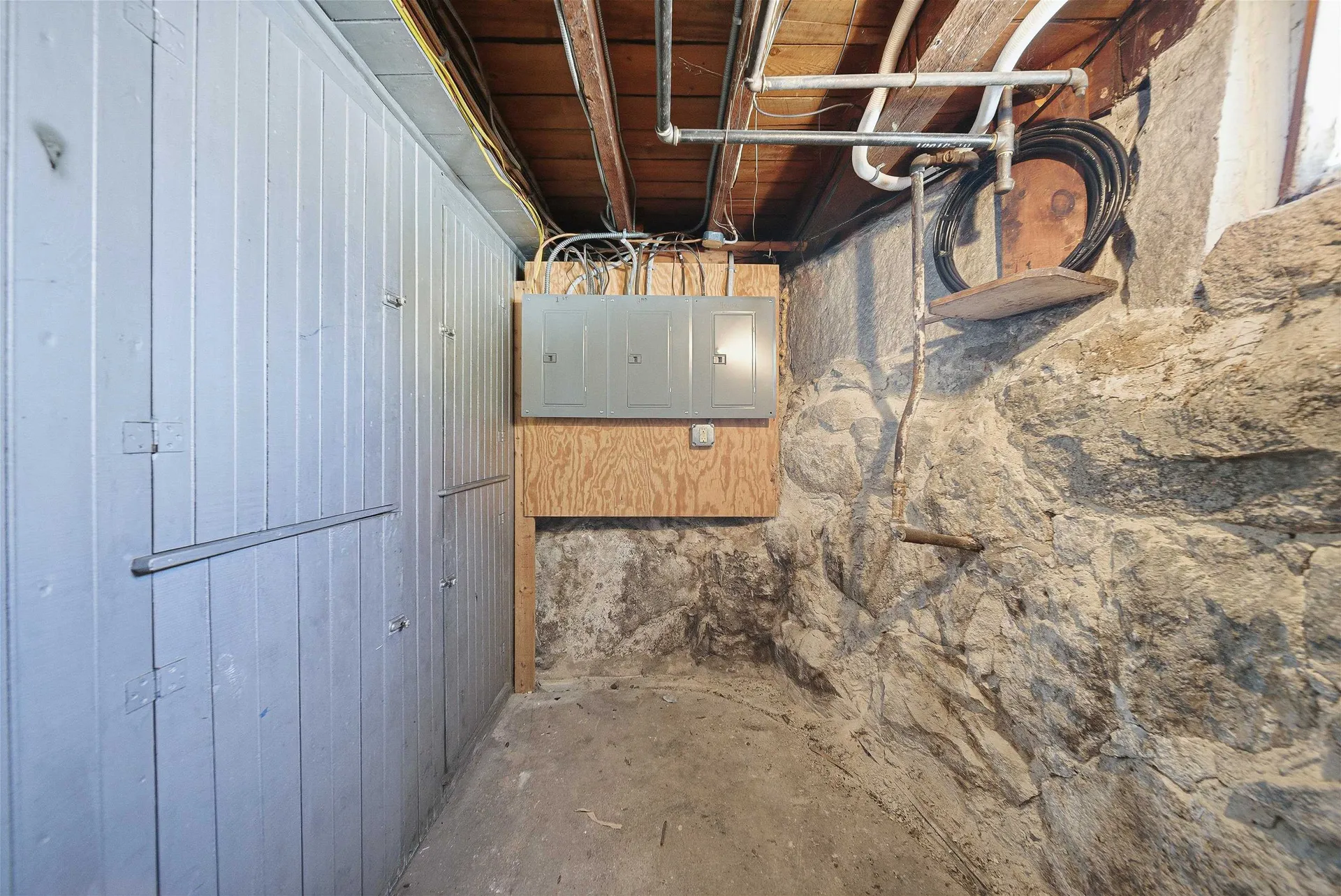 253 Walnut Street Manchester NH 03104