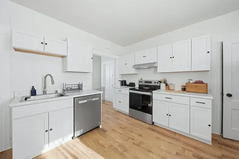 253 Walnut Street Manchester NH 03104