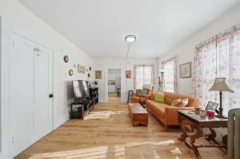 253 Walnut Street Manchester NH 03104