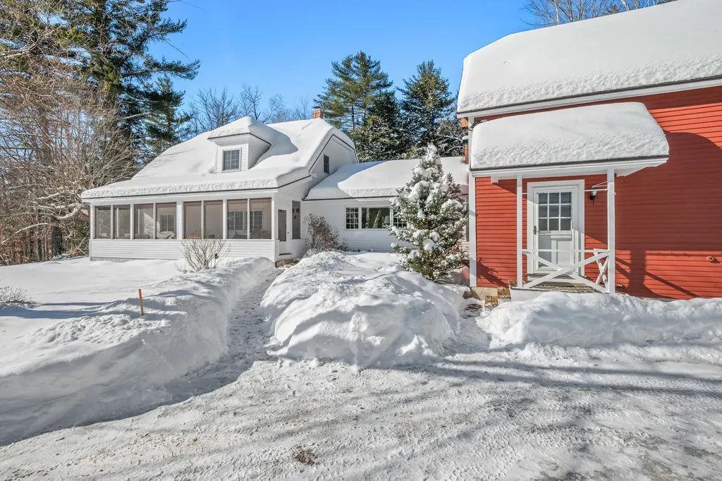 32 Mount Surprise Road Bartlett NH 03812