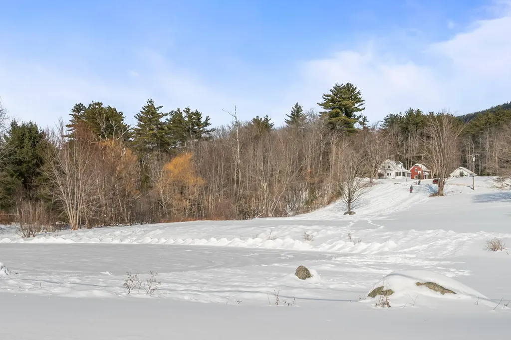 32 Mount Surprise Road Bartlett NH 03812