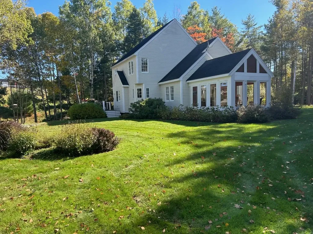 6 Southwest Spur Road Thornton NH 03285