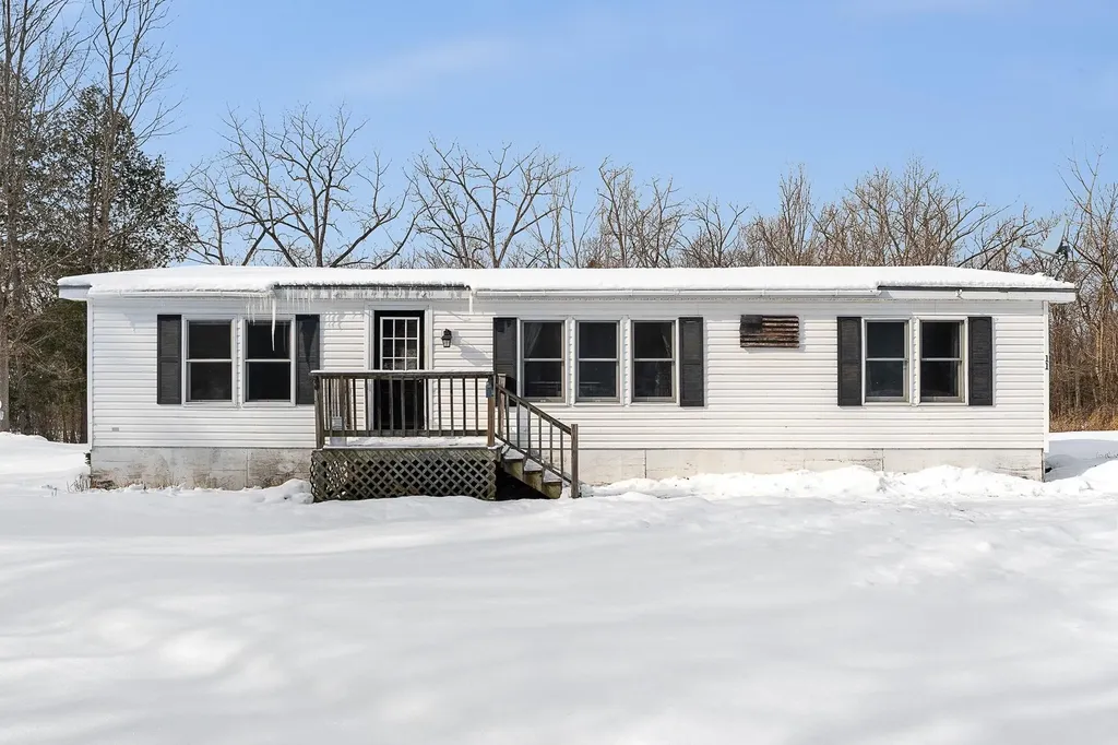 11 Beach Road Milton VT 05468