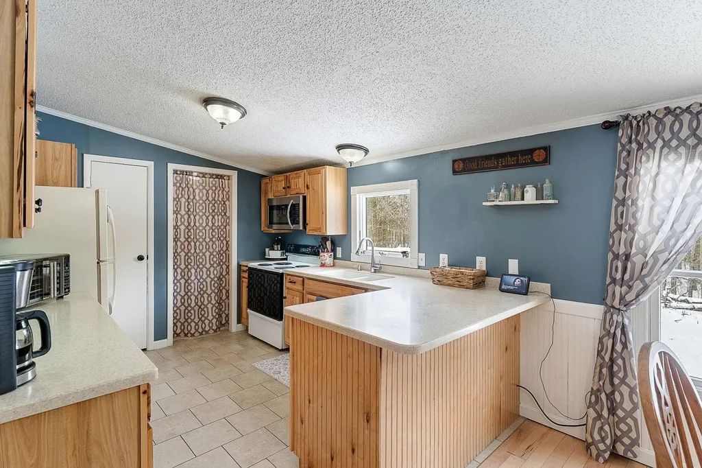 11 Beach Road Milton VT 05468