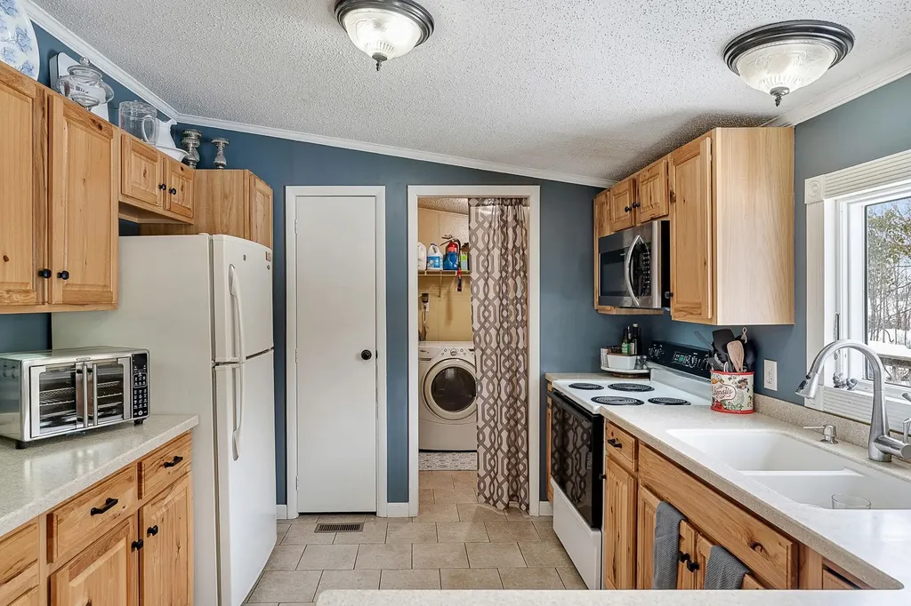 11 Beach Road Milton VT 05468