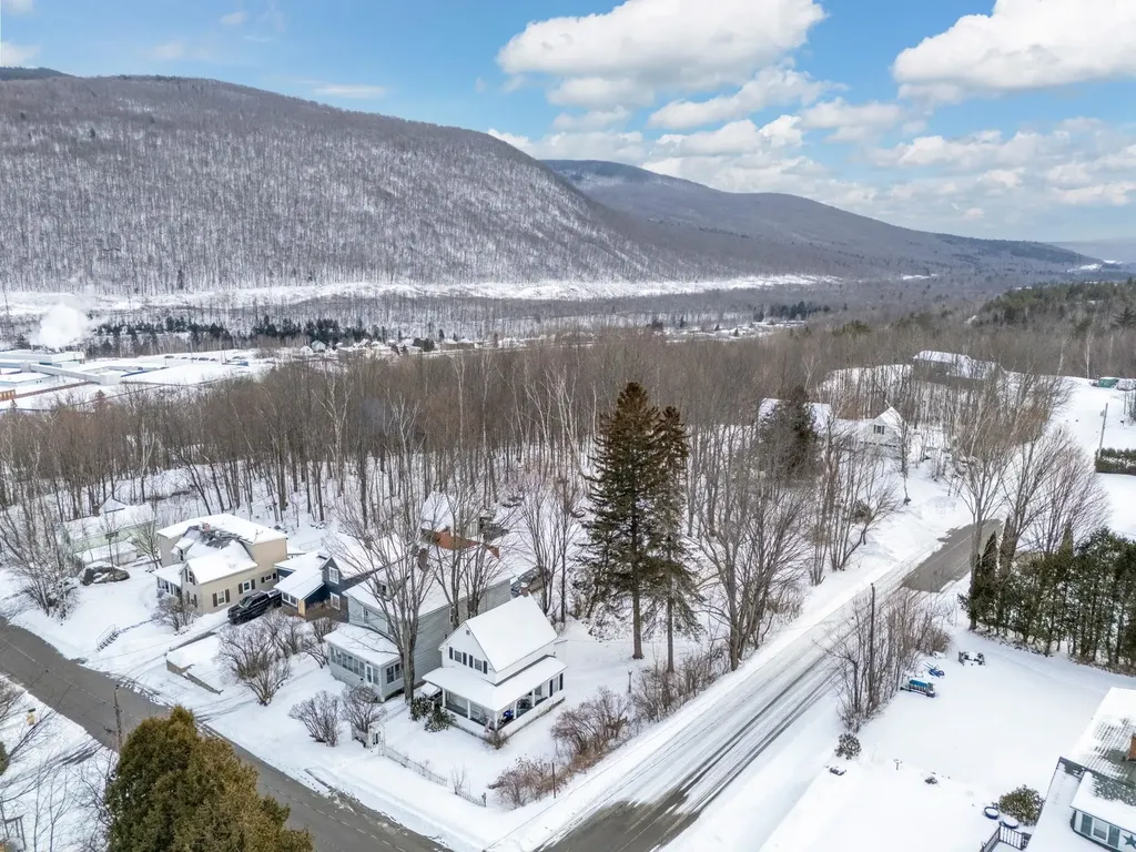 13 2nd Street Gorham NH 03581