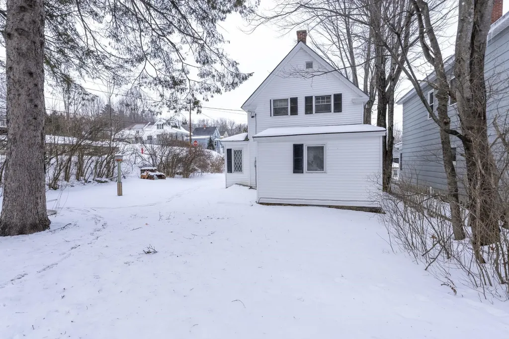 13 2nd Street Gorham NH 03581