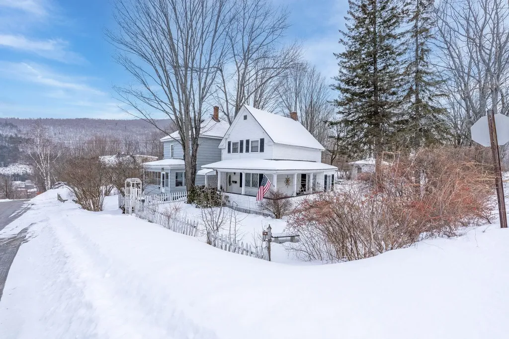 13 2nd Street Gorham NH 03581