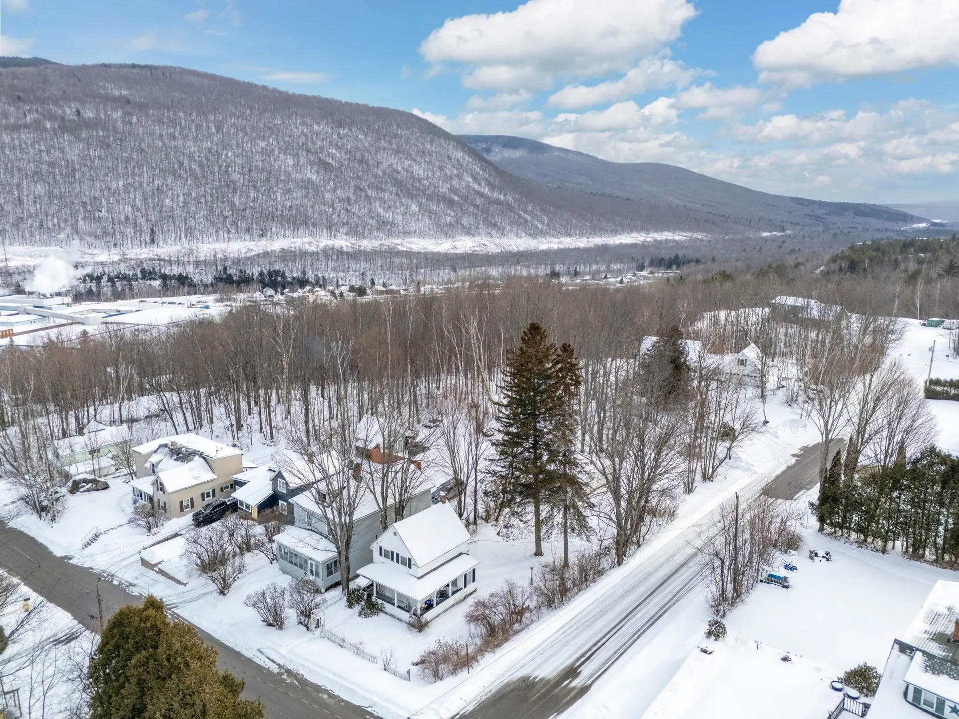 13 2nd Street Gorham NH 03581