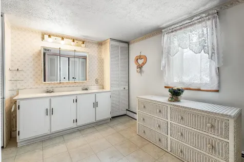 13 2nd Street Gorham NH 03581