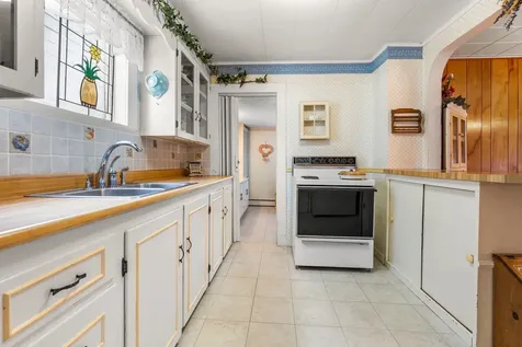 13 2nd Street Gorham NH 03581