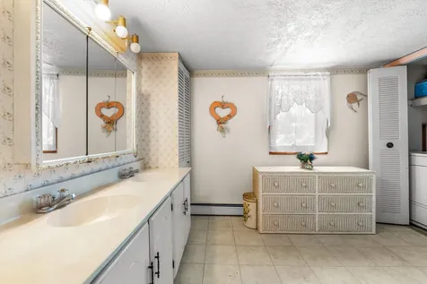 13 2nd Street Gorham NH 03581