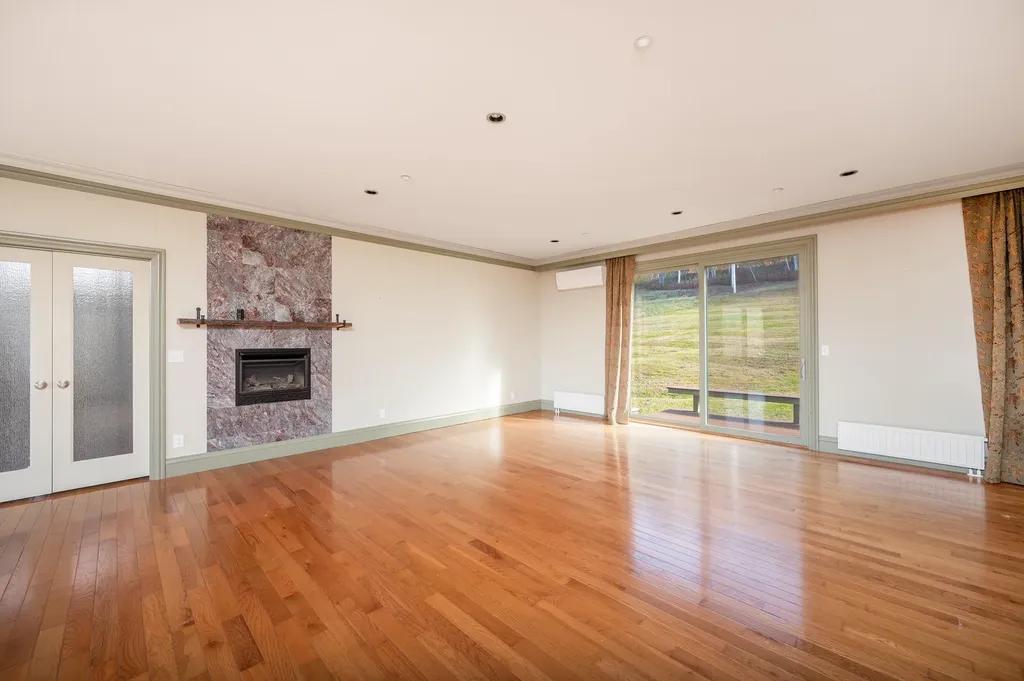 411 Wood Road Hartford VT 05059