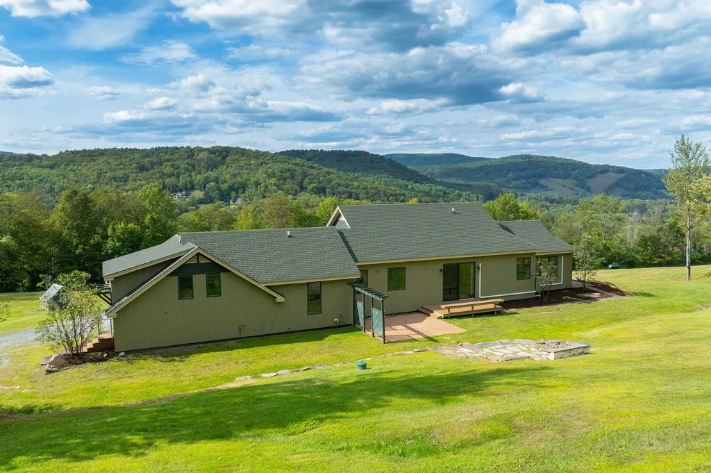 411 Wood Road Hartford VT 05059