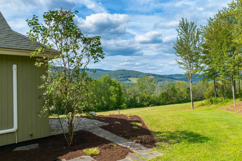 411 Wood Road Hartford VT 05059