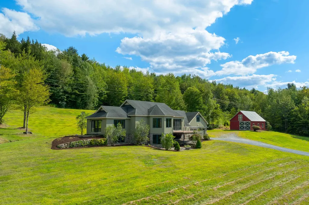 411 Wood Road Hartford VT 05059
