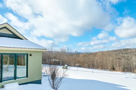 411 Wood Road Hartford VT 05059