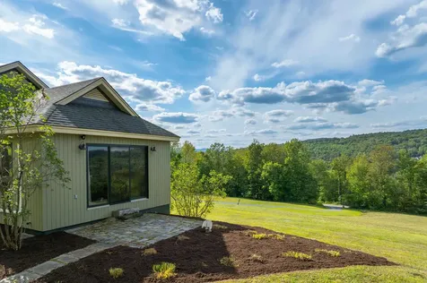 411 Wood Road Hartford VT 05059