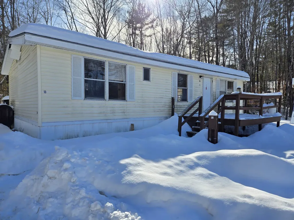 862 Mayhew Turnpike Bridgewater NH 03222