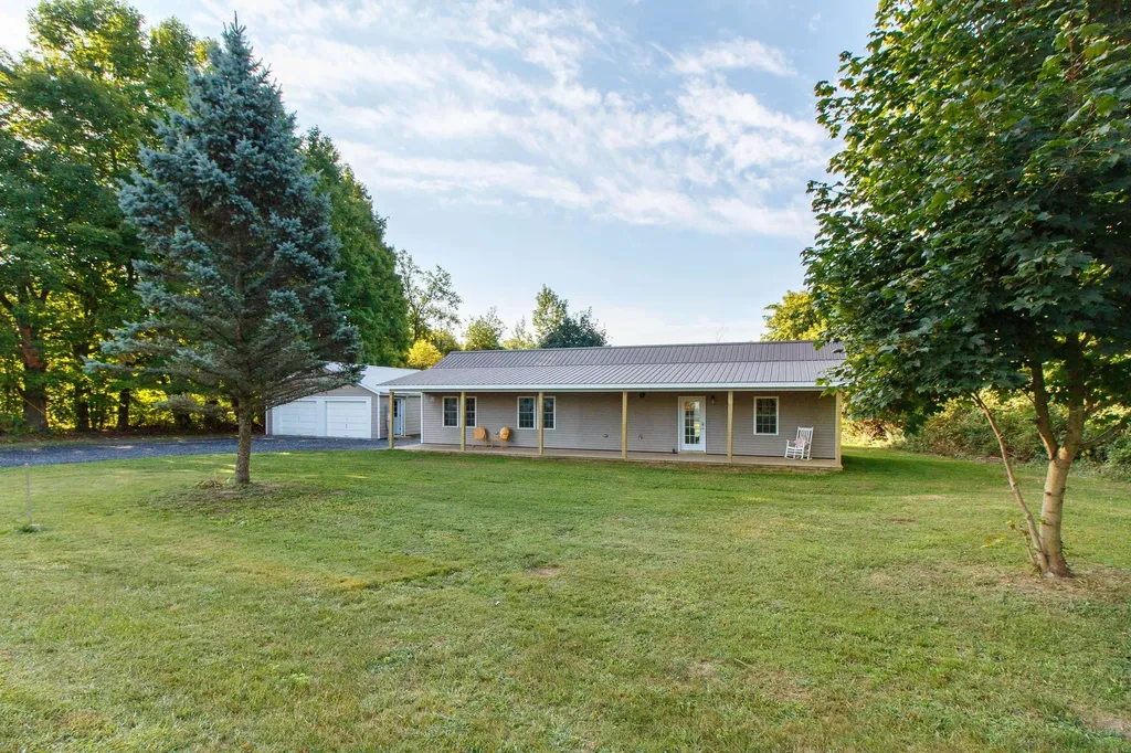 51 Pearl Street Grand Isle VT 05458