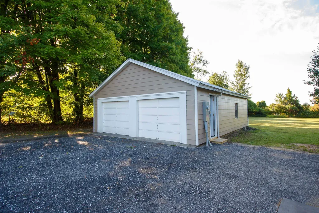 51 Pearl Street Grand Isle VT 05458