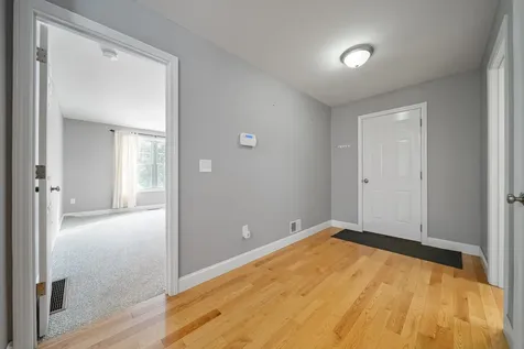 183 Hoit Road Concord NH 03301