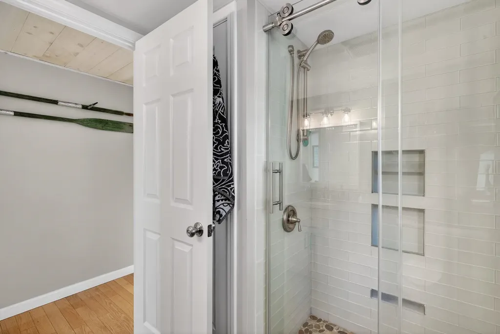 195 East Side Drive Alton NH 03809